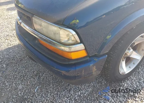 2003 Chevrolet S-10 Ls from USA, damaged, VIN 1GCCS19X838120793